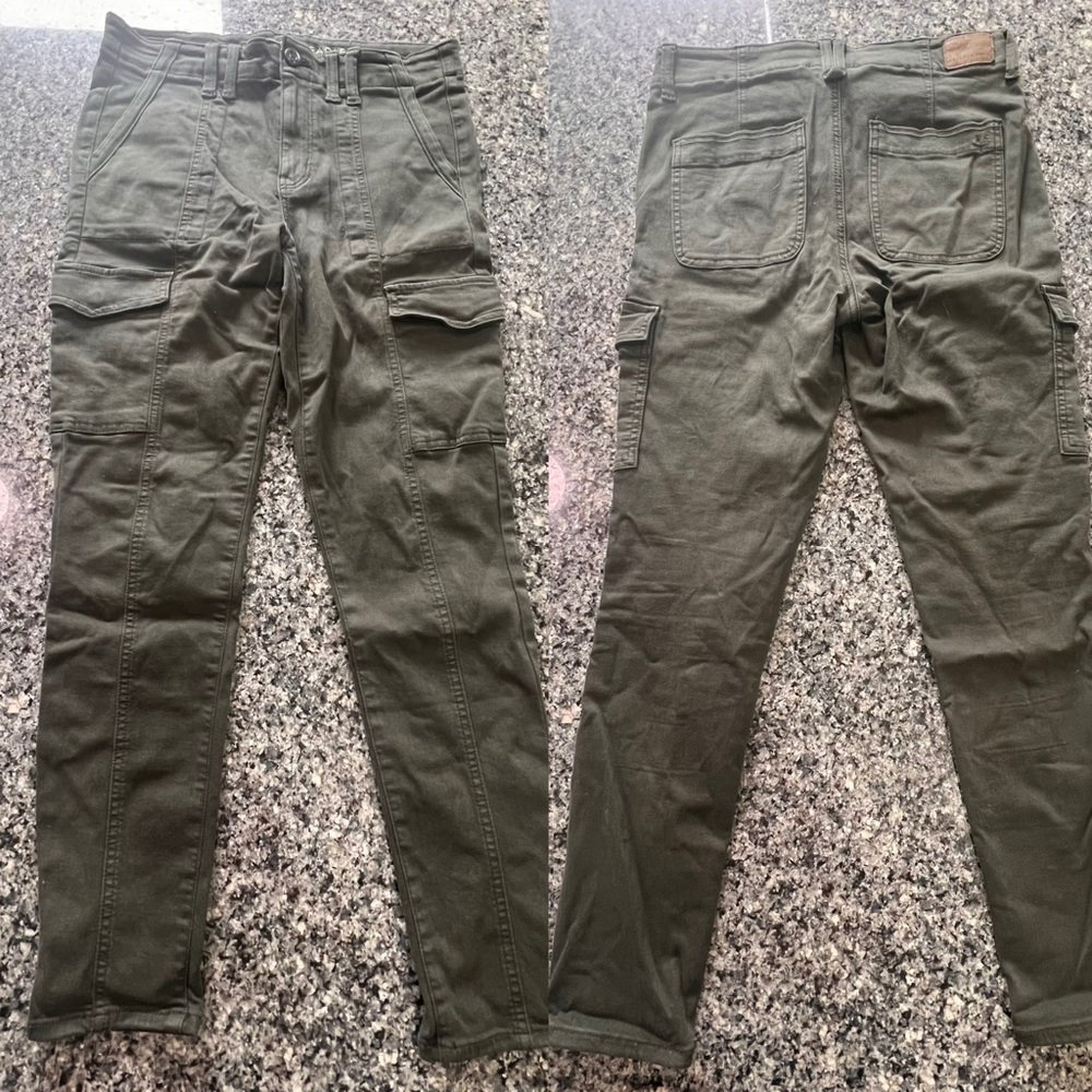 Women’s Olive Green American Eagle Hi-Rise Cargo Jegging - Size 10R